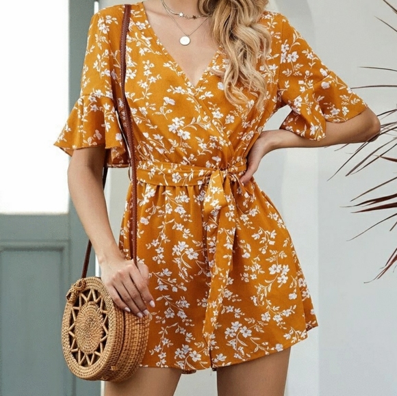 Floral Romper Jumpsuit - Picture 5 of 6